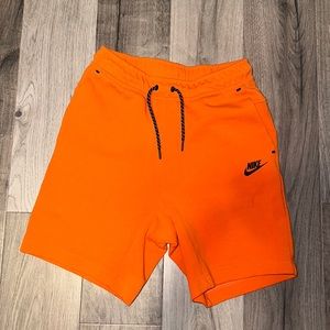 Nike tech fleece orange shorts